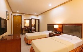 Peace Hotel By Reddoorz